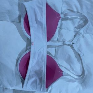Size 36D Victoria’s Secret PINK racer back bra